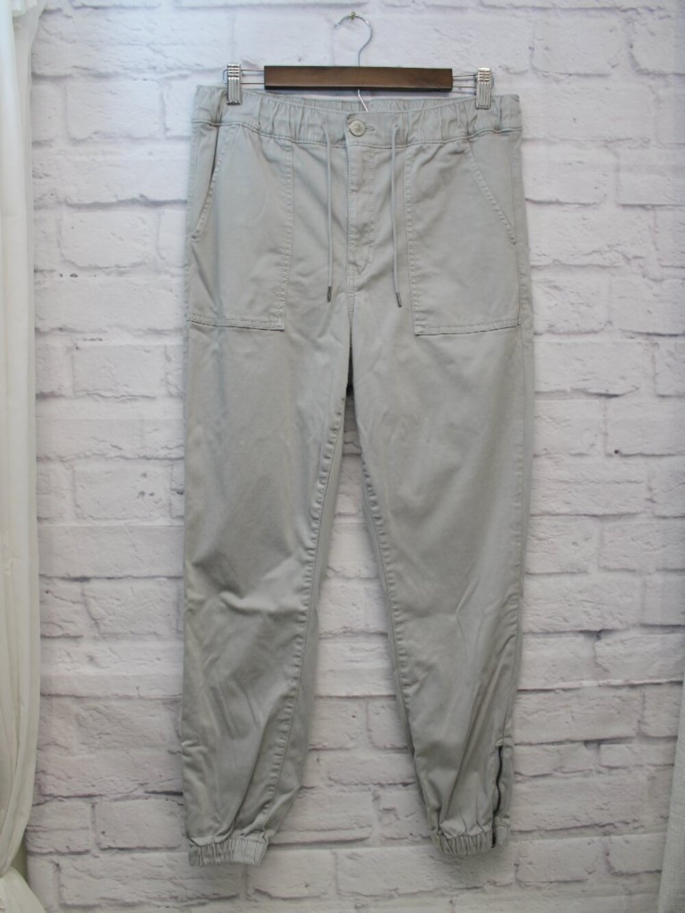 American Eagle 16 R Light Gray Stretch Knit Utility Jogger Pants Zip Ankle